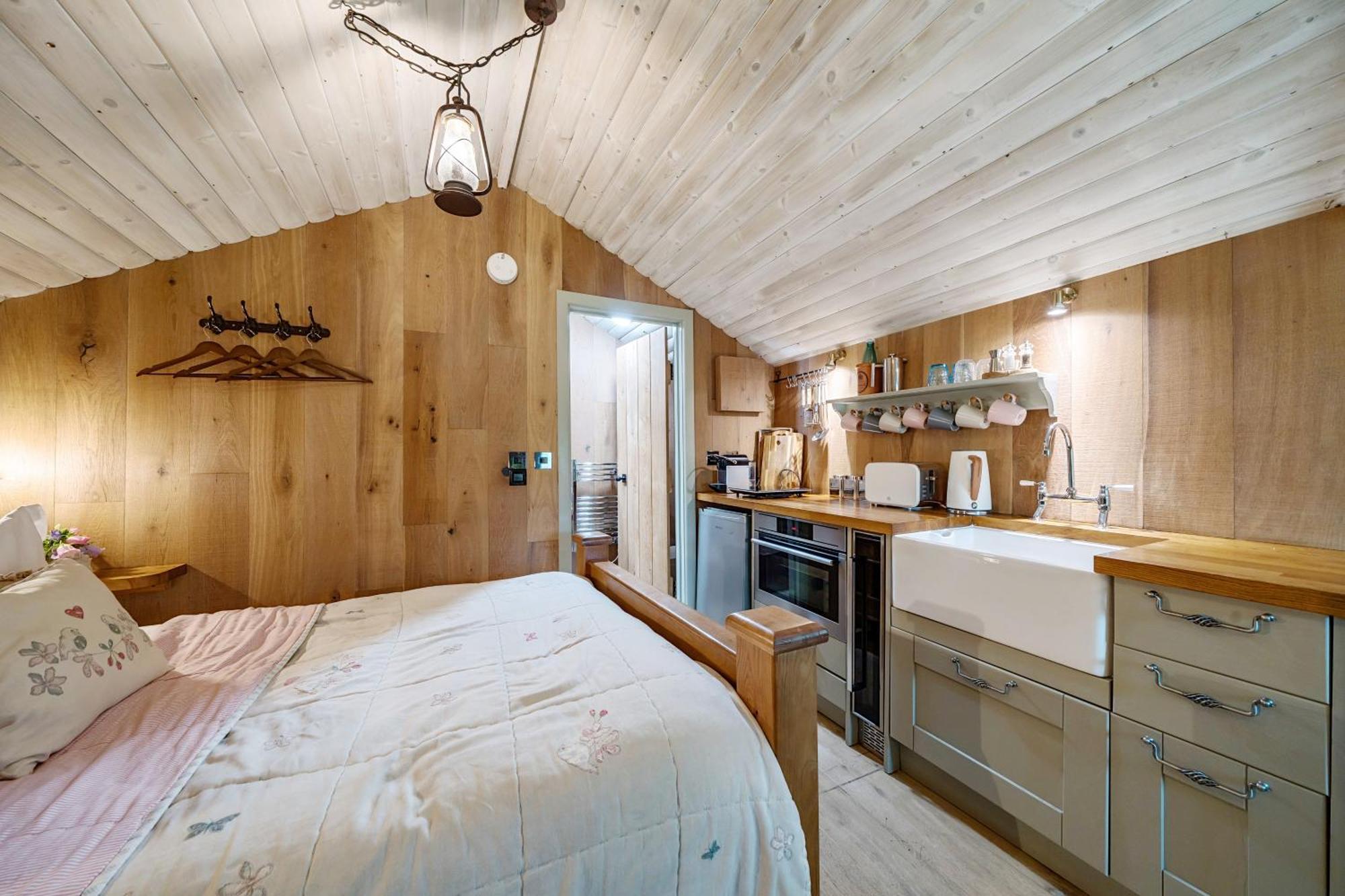 The Treehouse At Salcombe Farm Villa Kültér fotó