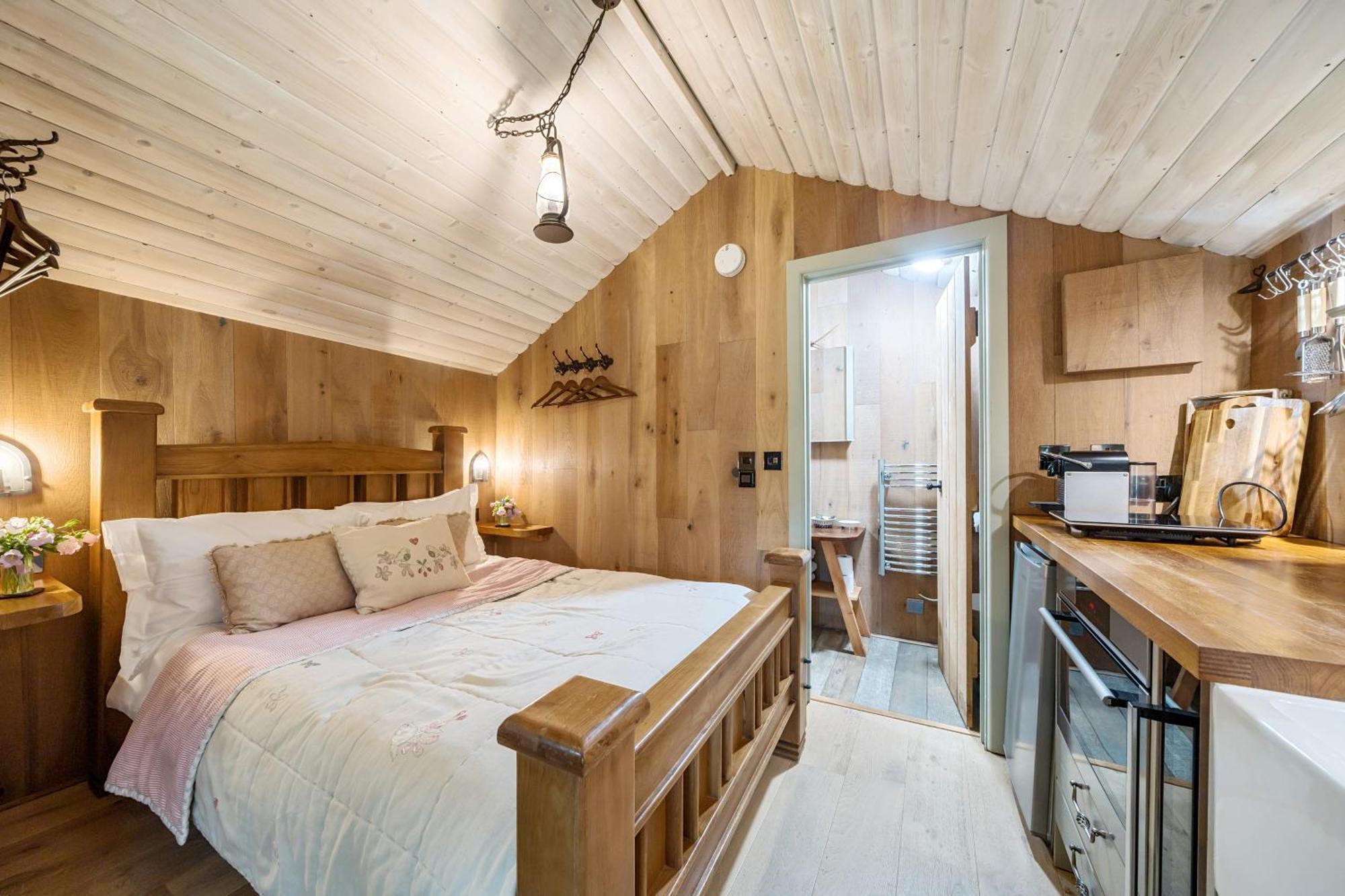The Treehouse At Salcombe Farm Villa Kültér fotó