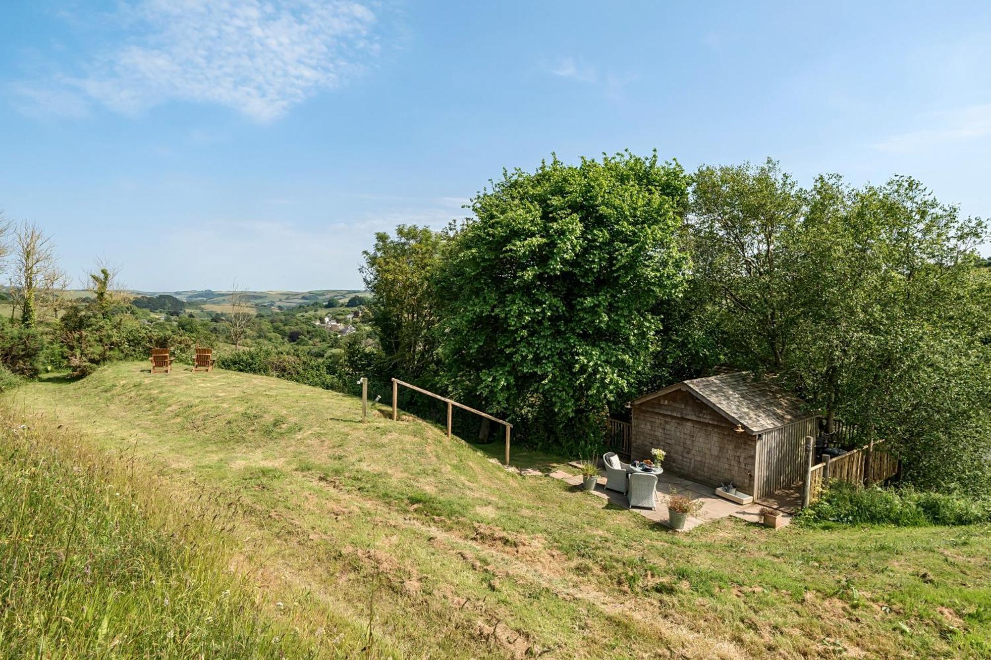 The Treehouse At Salcombe Farm Villa Kültér fotó