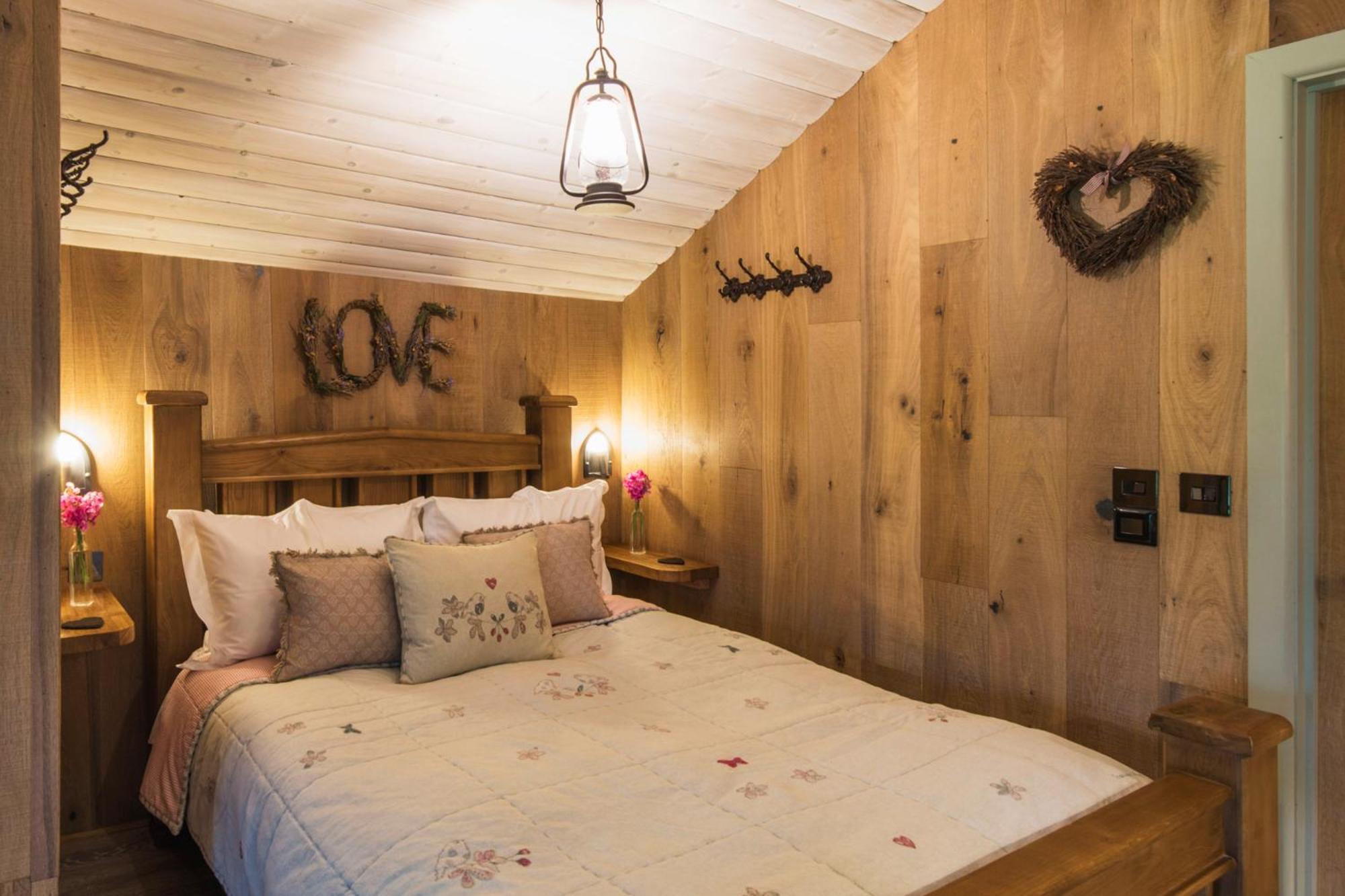 The Treehouse At Salcombe Farm Villa Kültér fotó